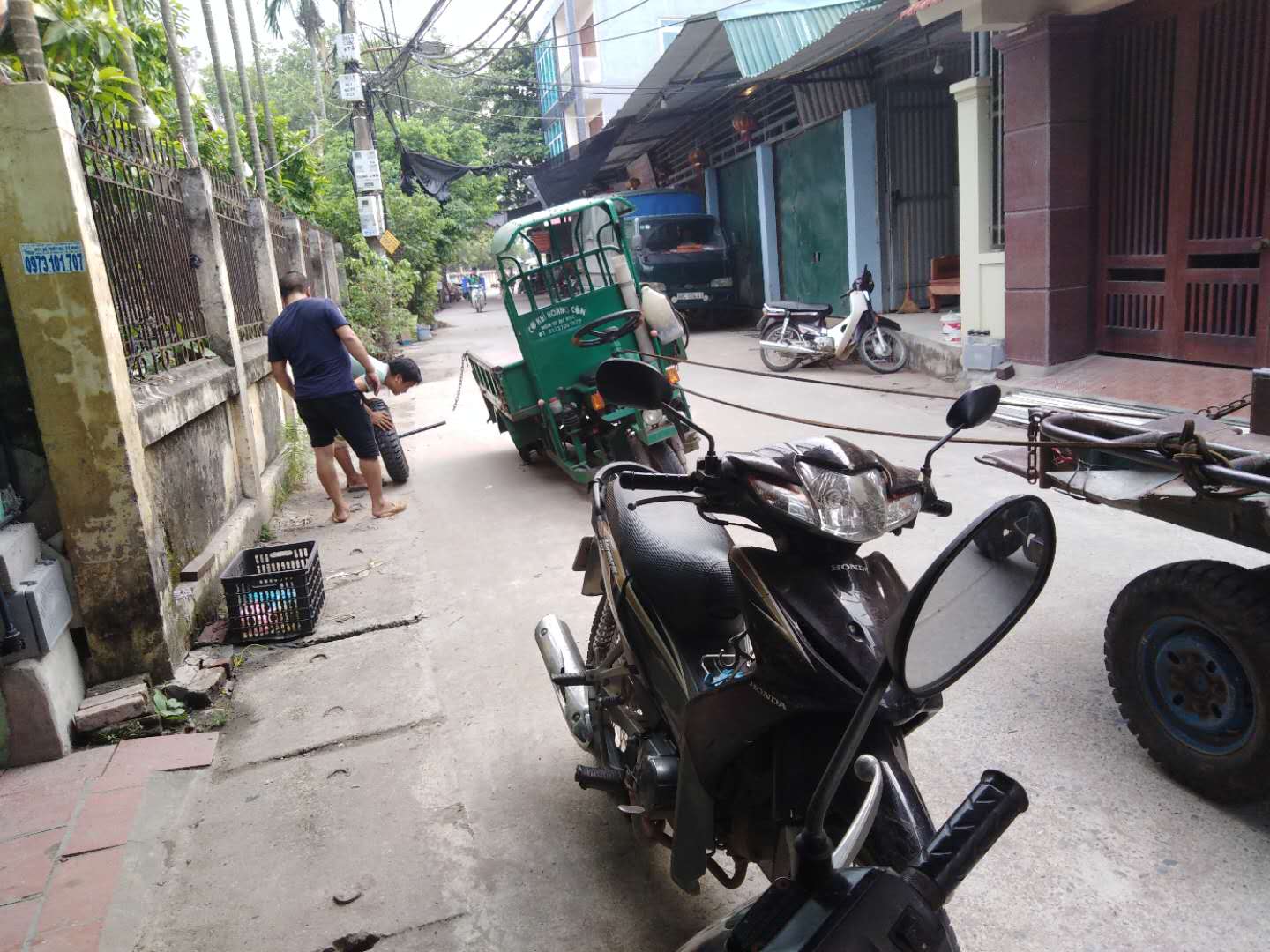 越南工作的真实生活,在越南记录红木人的人生