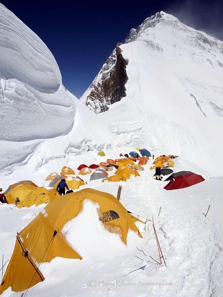 1960年中国登山队登顶珠峰人员,中国登山者登珠峰遇难