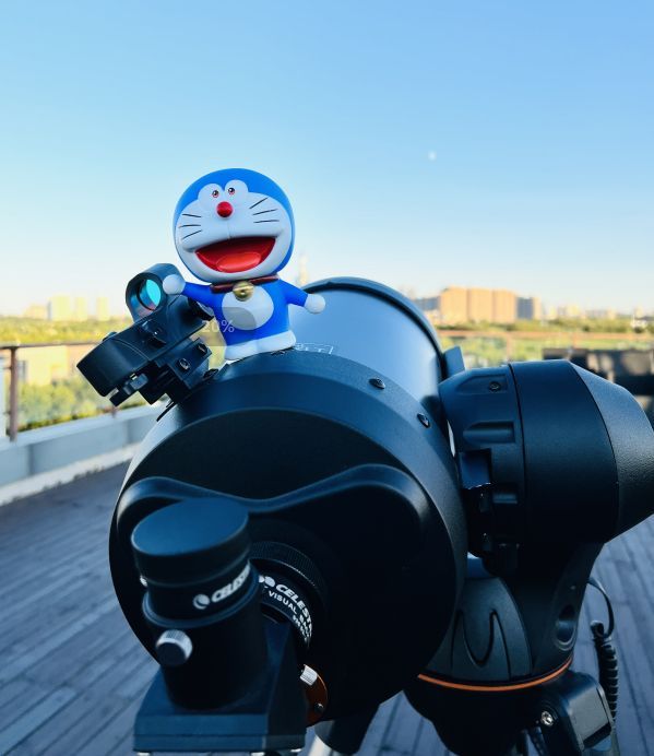 初学者该如何选择天文望远镜观察星空?