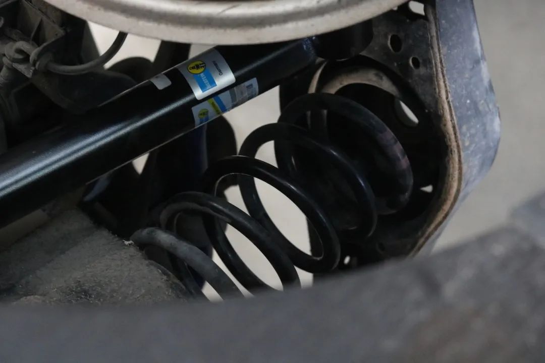 老迈腾b7换新款后新标,迈腾b7翻新哈尔滨