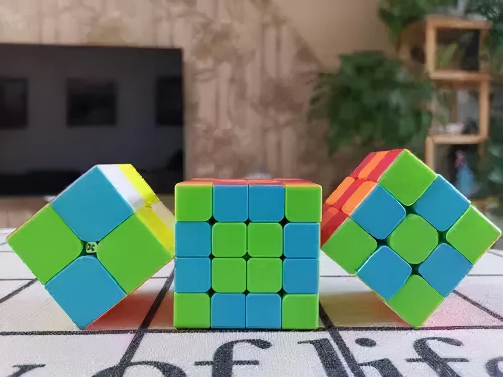 适合大人们玩的团建游戏,团建趣味新游戏