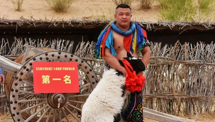 内蒙奈曼旗宝古图沙漠摄影,内蒙古古祭敖包