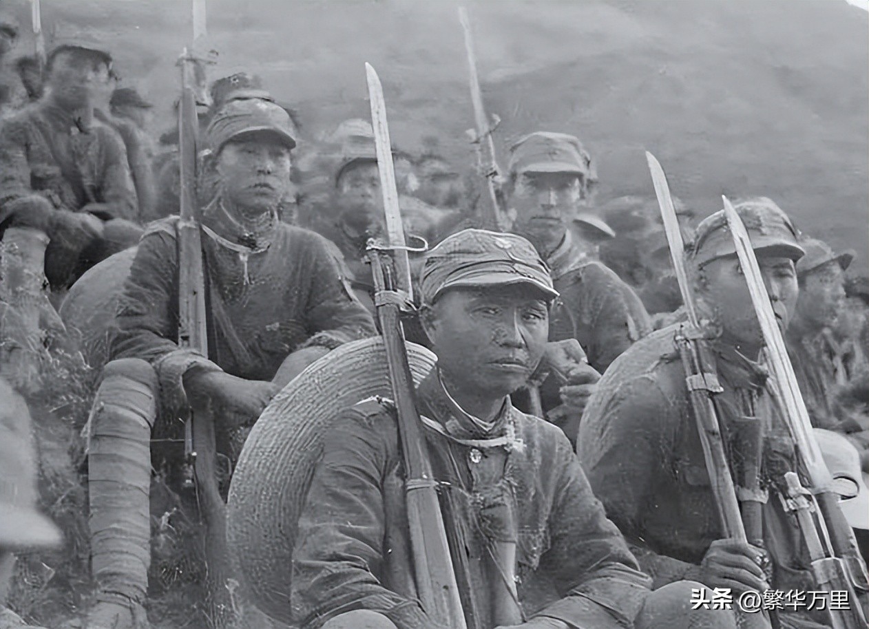 抗战非常艰难，八路军的1个主力师，为何只有117把*刀刺**？
