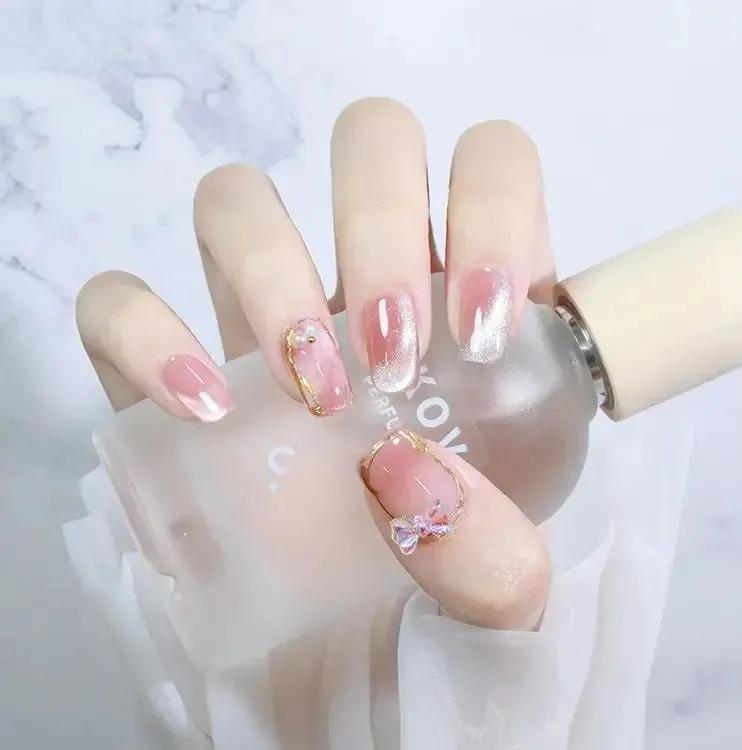 沈阳市美甲培训学校,沈阳美甲很厉害的美甲师