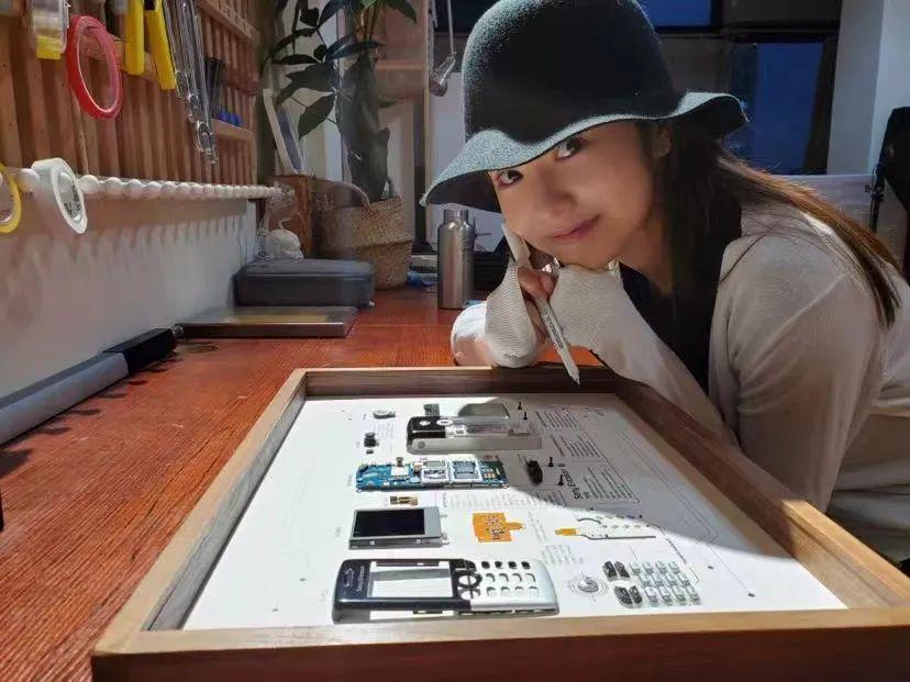 旧手机拆解零件真实视频,旧手机拆解以后能值多少钱