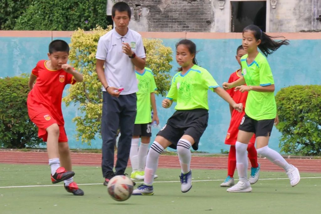 中山市校园足球联赛初中组,中山区第11小学总校直播足球比赛