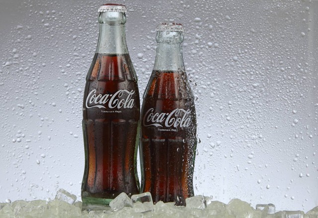 海底捞8块钱生菜，仅两片菜叶，女子疯狂吐槽，上热搜