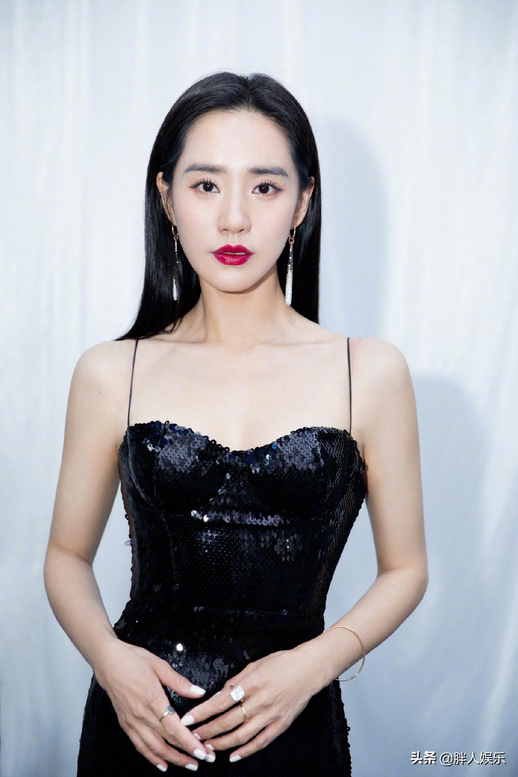 秋雅王智视频完整版,秋雅王智全身照