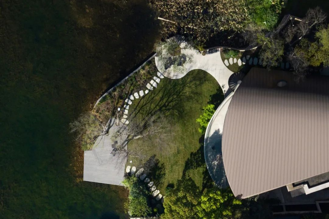 ACEDESIGN｜成都湖岸艺术别墅：逸享自在的湖岸艺术“家”