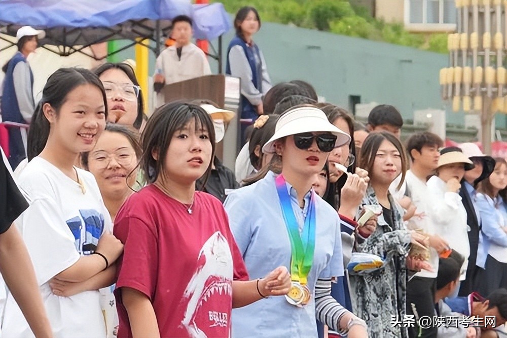 西安博雅艺术职业高中舞蹈比赛,西安博雅艺术职业高中体育生