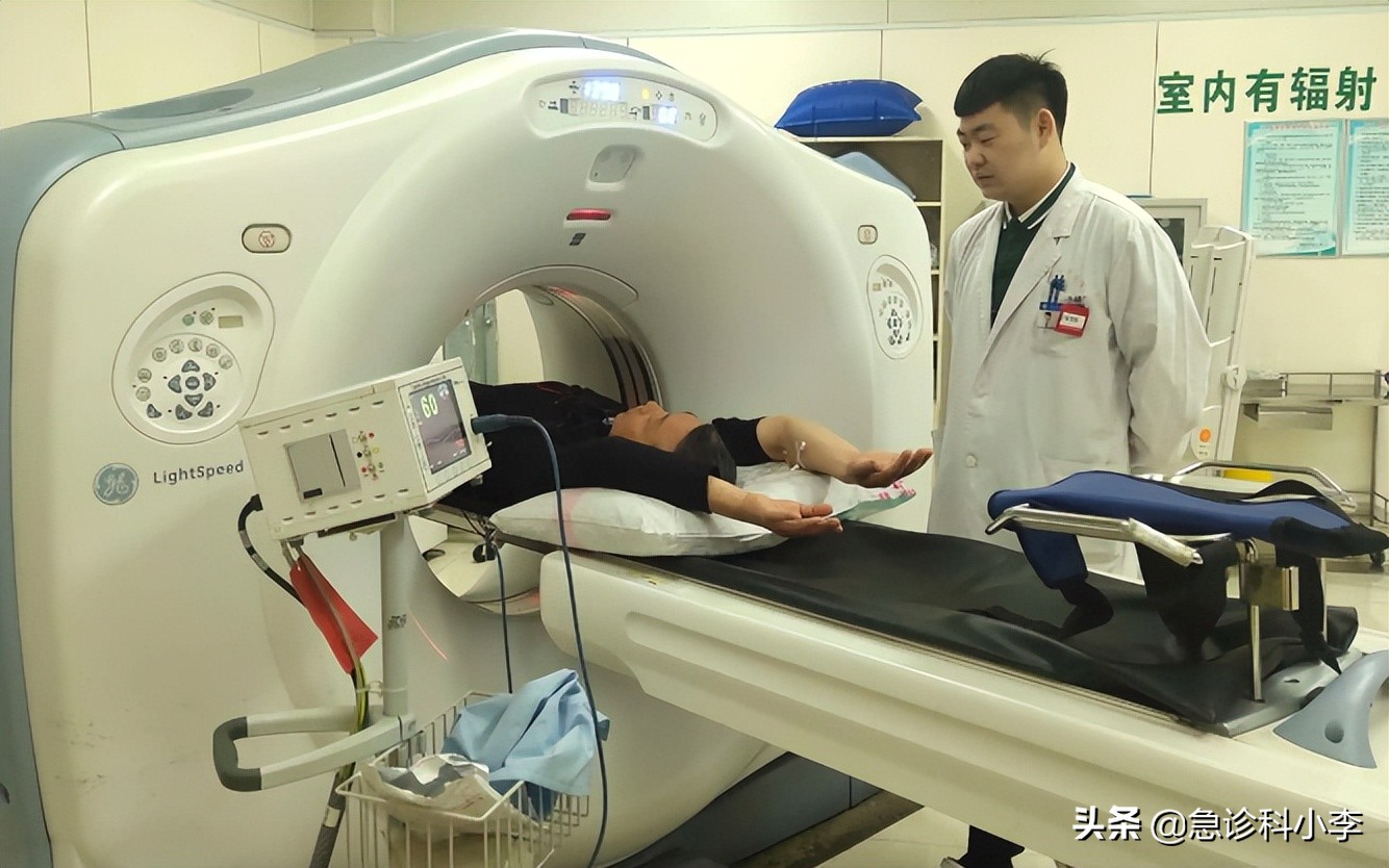 28岁小伙频繁腹痛一查竟是肝癌,70岁大爷腹痛难忍医生一看ct