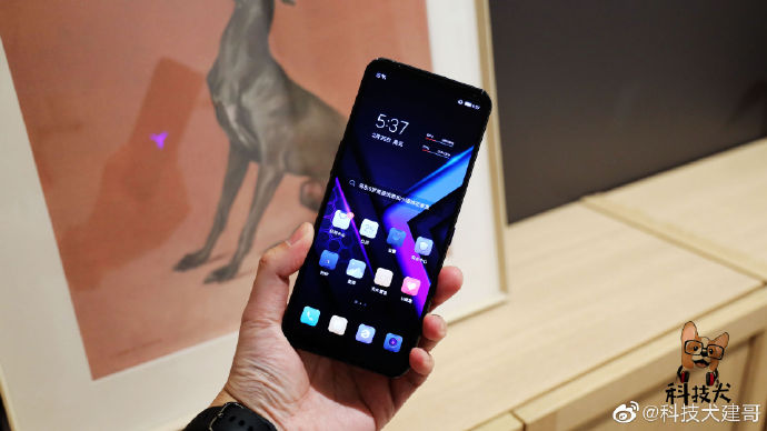 拯救者y90电竞手机和红魔,拯救者y90手机对比红魔7pro