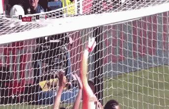 曼城两大奇迹,曼城9320奇迹逆转夺冠颁奖典礼