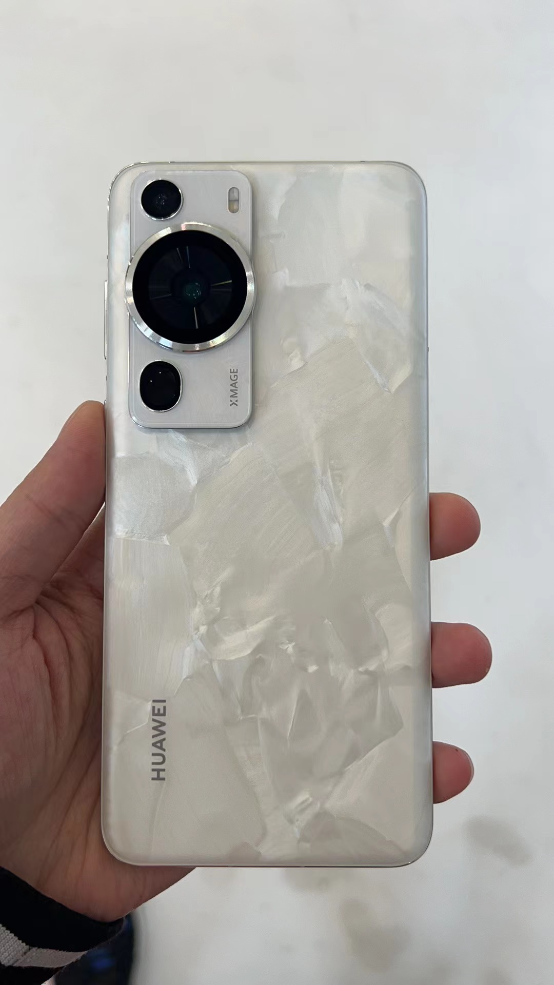 刚买的小米13有必要换华为吗,小米13有没有类似华为的双系统