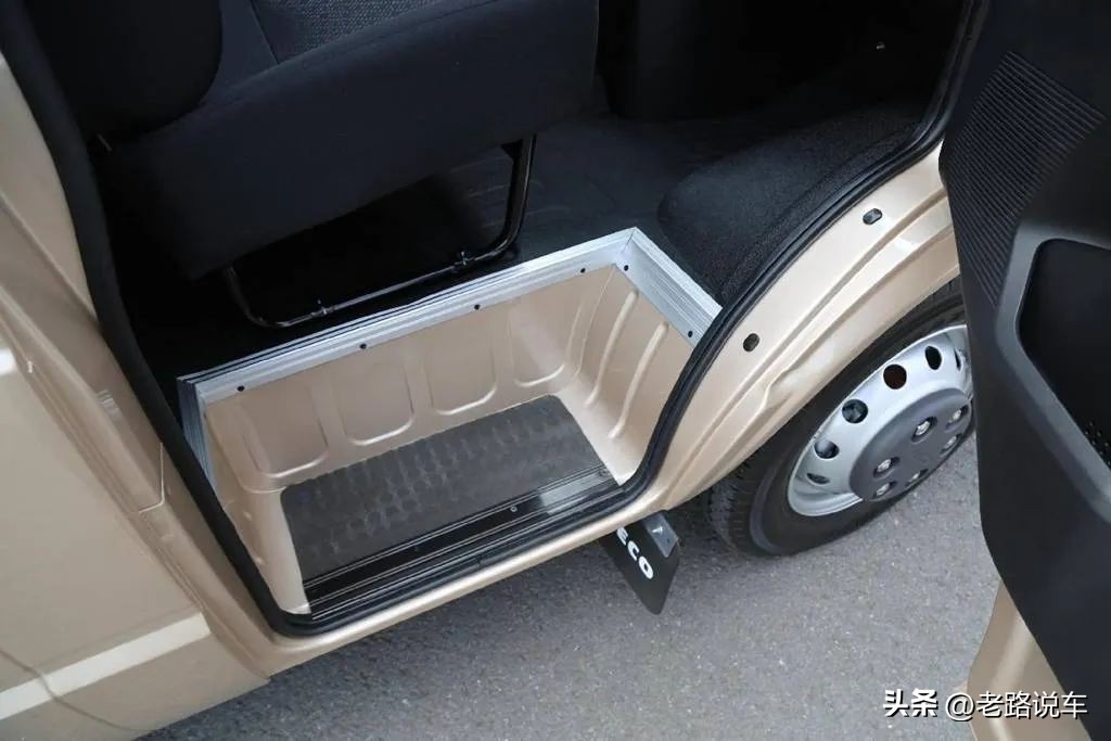 依维柯全新得意v40速比,南京依维柯得意v40加长版轻客