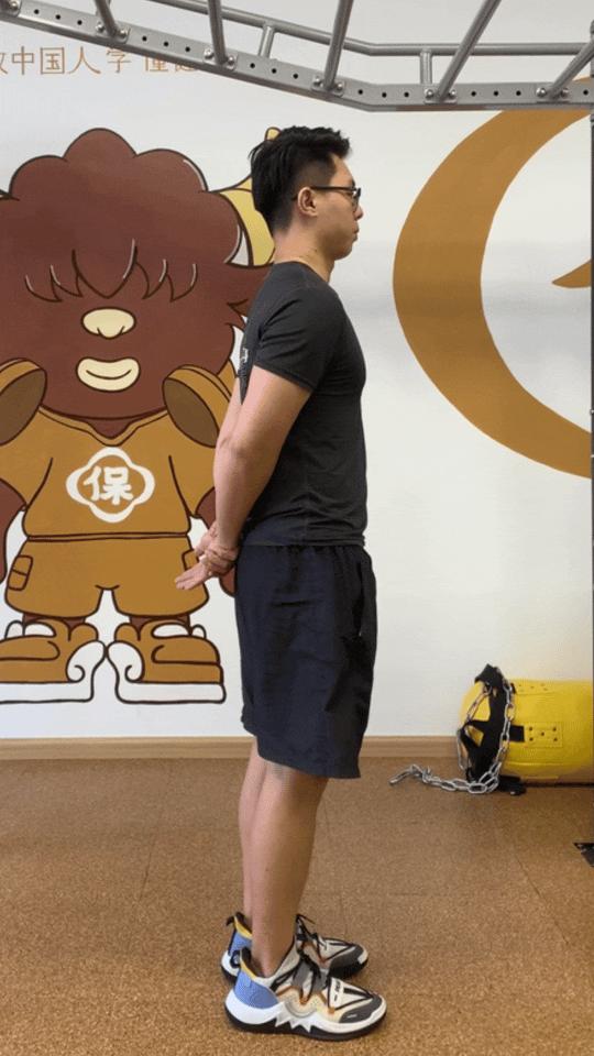 改善圆肩驼背的瑜伽体式,改善圆肩驼背的健身动作