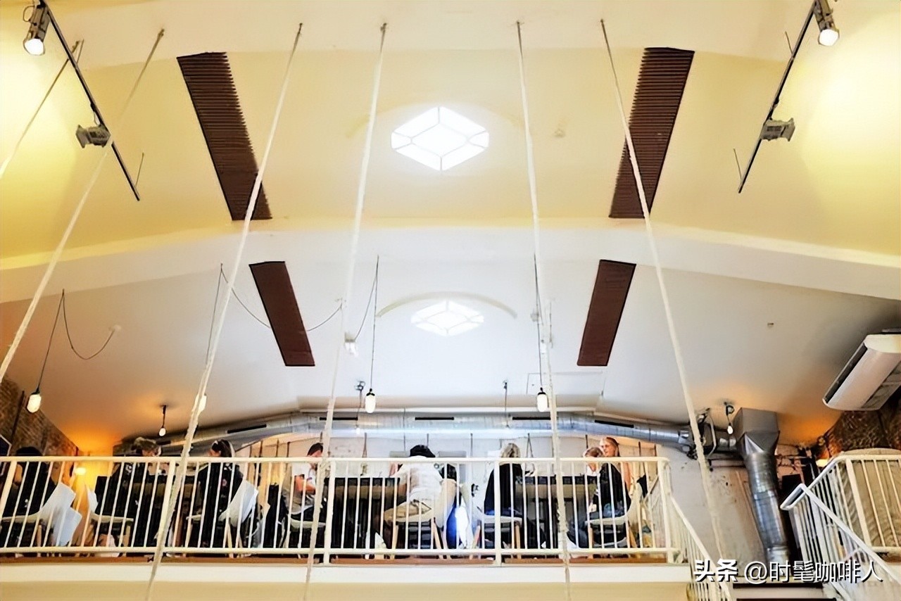 除了运河和单车，阿姆斯特丹也是欧洲文青咖啡的翘楚