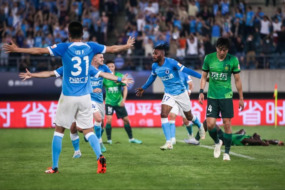 一次七千人的京连对决，一场无人满意的2比2，拉跨与换帅是主旋律