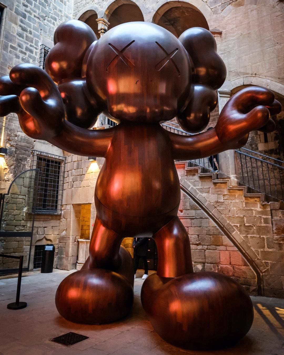 西班牙的建筑风格，反映出西班牙文化怎样的特点？