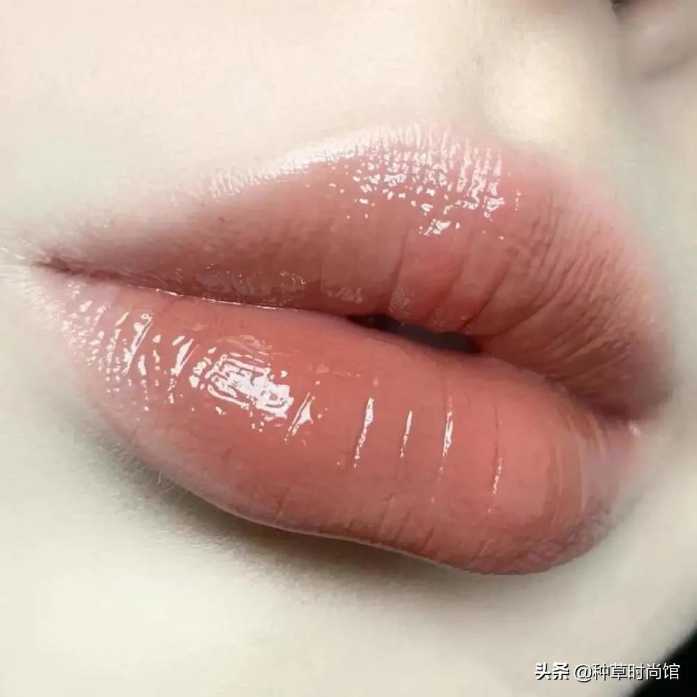 哪种口红涂得好看又不脱妆,日常涂什么口红好看