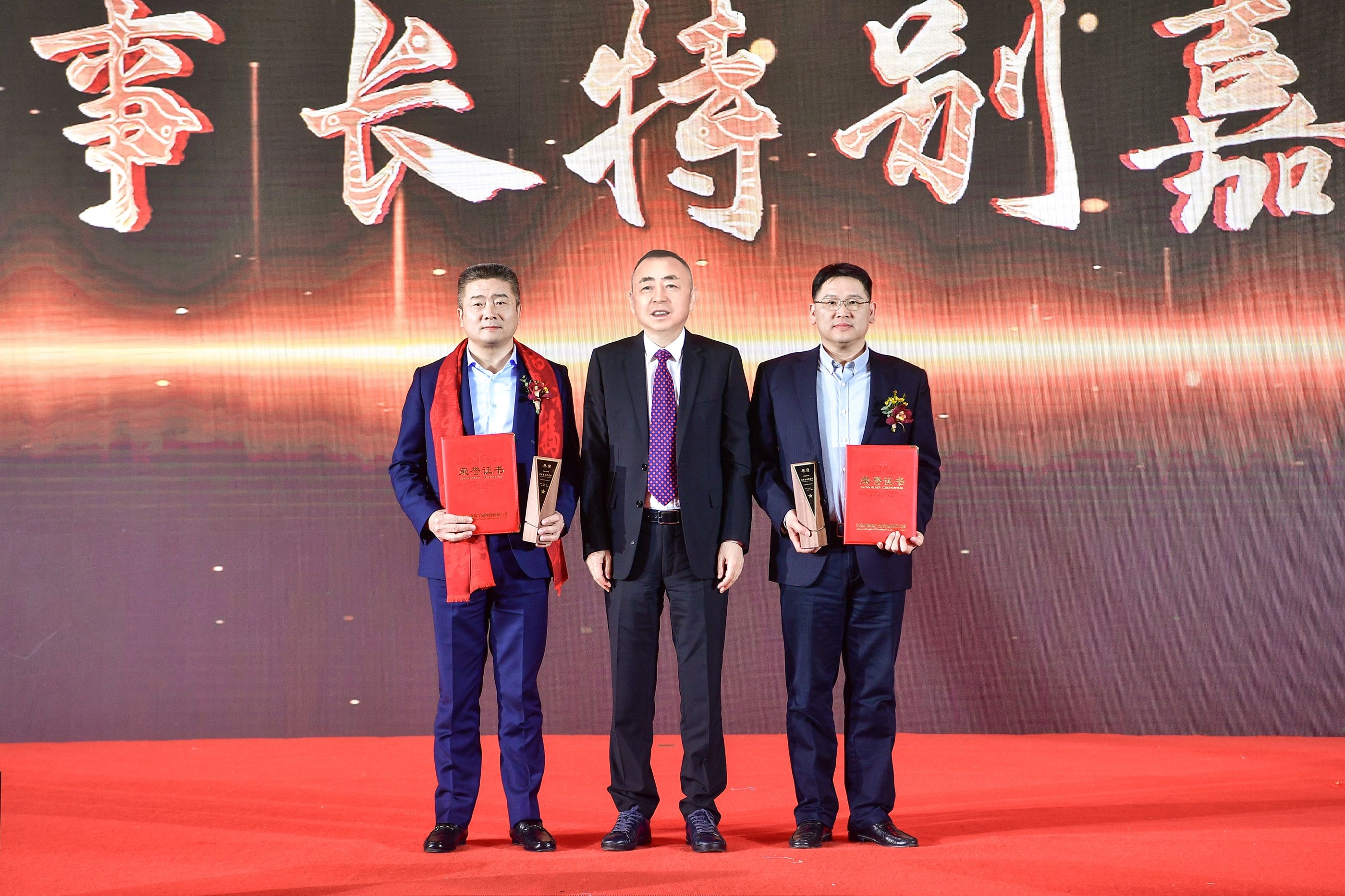 鏄ユ殩鑺卞紑涔橀鐮存氮,鏄ユ殩鑺卞紑鎵竼璧疯埅瑙嗛