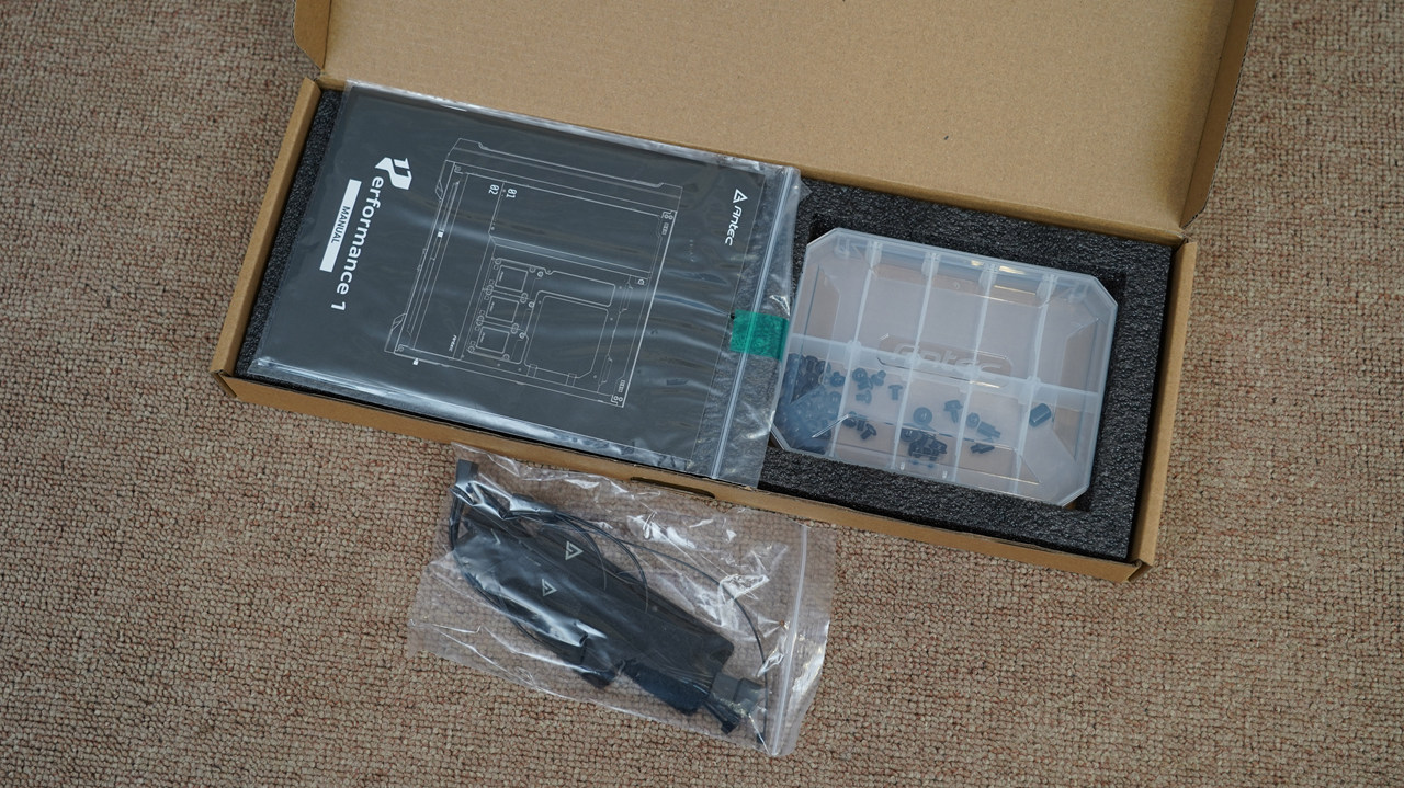 安钛克机箱performance,安钛克performance1水冷装在哪