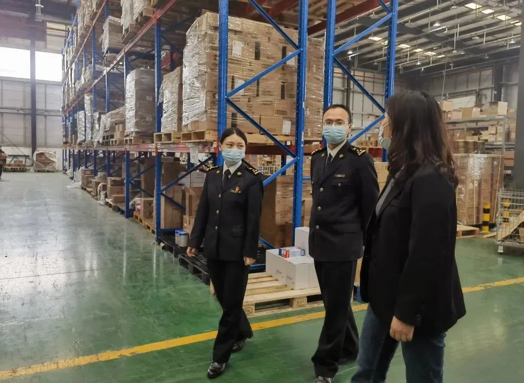 关注丨铁路港:春节脚步忙,海关眼中的“热火朝天”