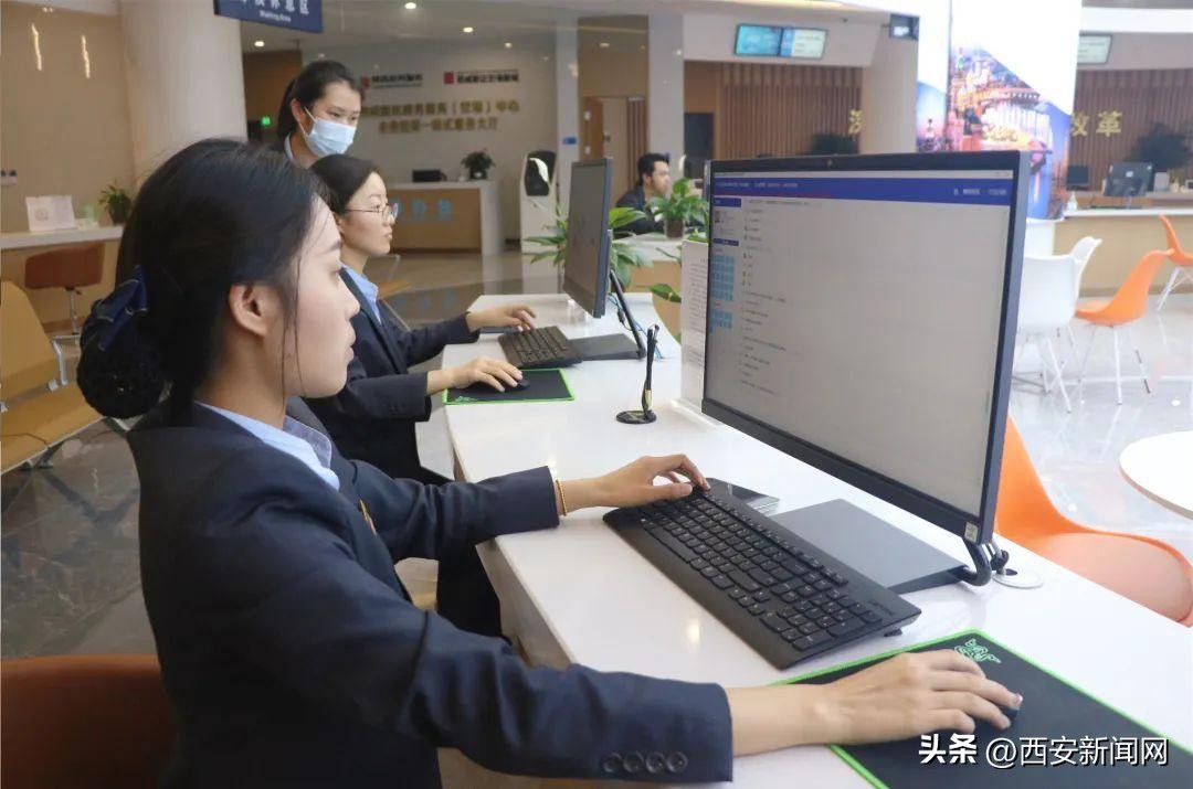 盐湖区首批行政办事员持证上岗,空港新城综合执法招聘