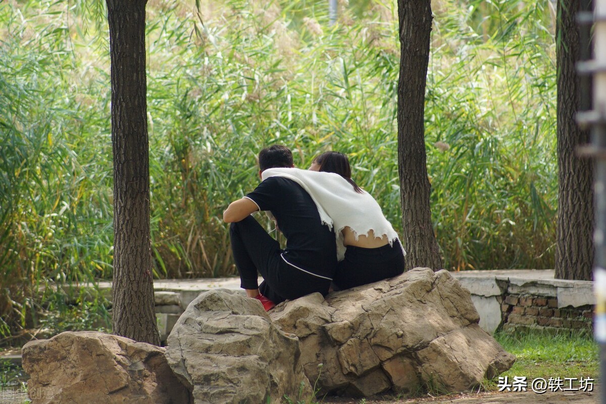 大学生假期去男友家住,读大学女生要不要去男朋友家