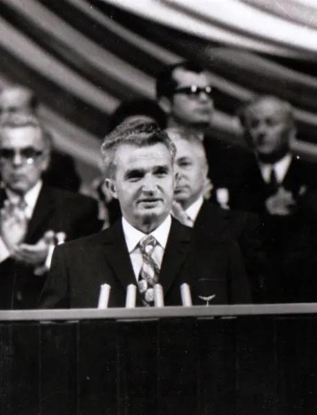 90年代东欧剧变纪录片,八十年代末东欧剧变