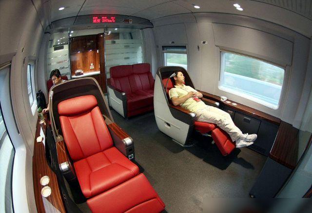 为什么高铁座位比机票贵,高铁上一等二等商务有什么区别