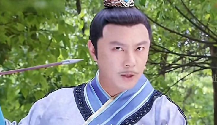 手撕*袜丝**，筷子夹胸，辣眼睛场景难忍受