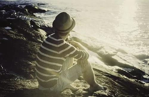 清醒时做事迷茫时读书独处时思考,迷茫时看书清醒时思考