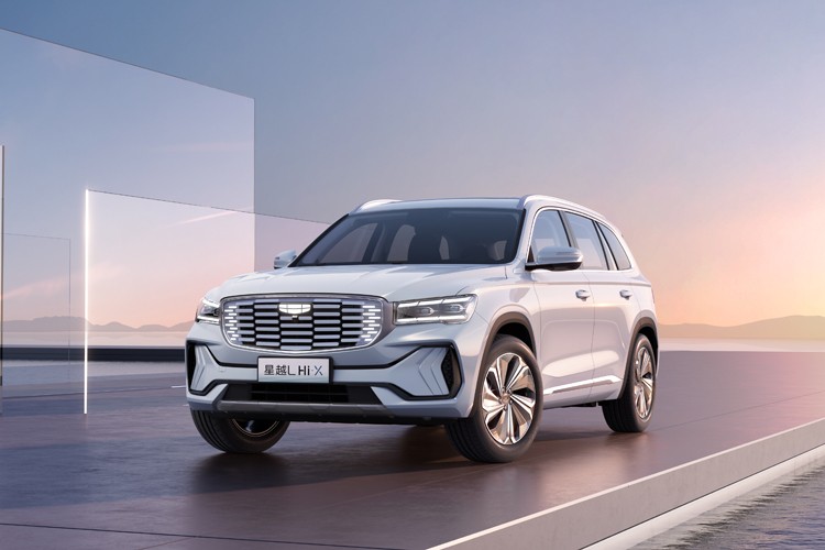 燃油车和混动车哪一款更值得买,8年的燃油车值得换为混动车吗