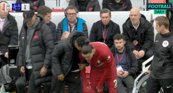 热刺惨遭富勒姆零封,热刺2比1绝杀9人利物浦