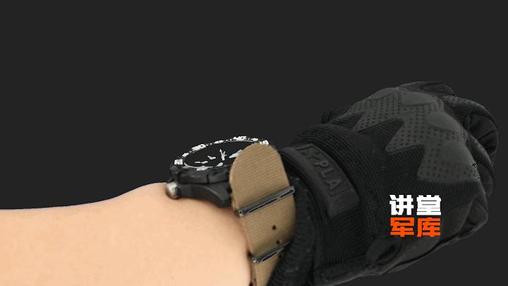 中国军队有战术手套吗,现役配发的战术手套