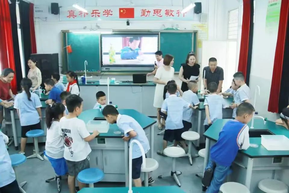 小学课后服务语文,金康园小学课后服务课