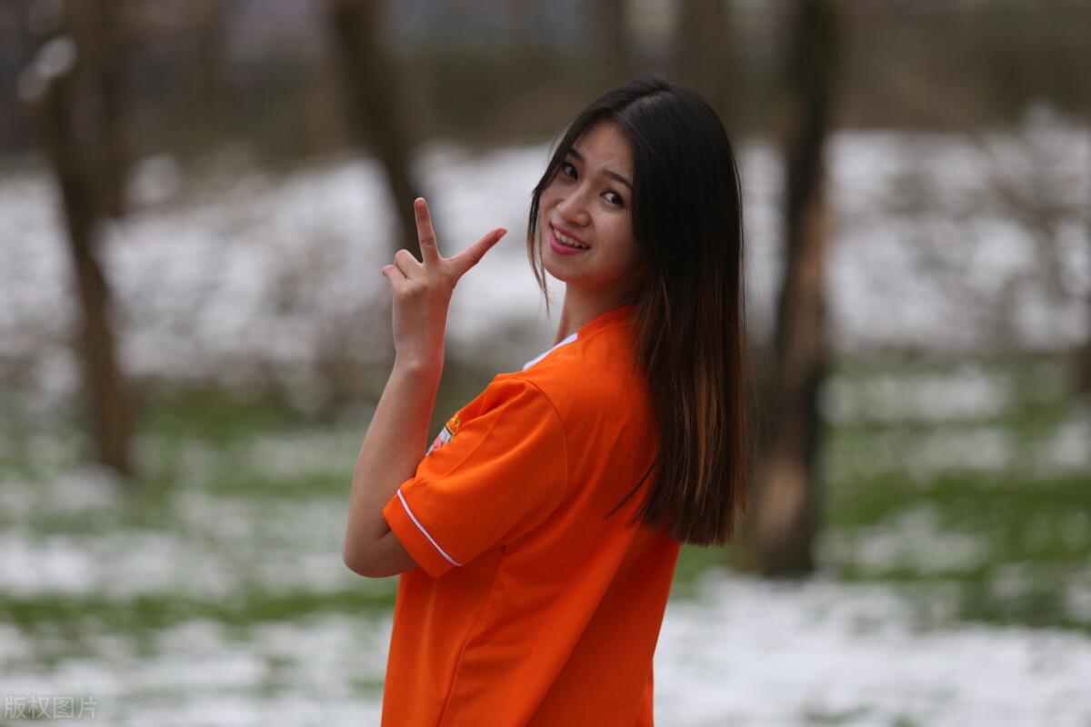 鲁能泰山足球宝贝图片,鲁能足球宝贝