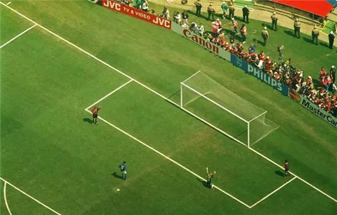 世界杯难忘的瞬间视频,历届世界杯精彩瞬间