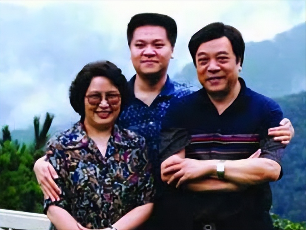 央视赵忠祥去世,央视主持人赵忠祥去世了吗