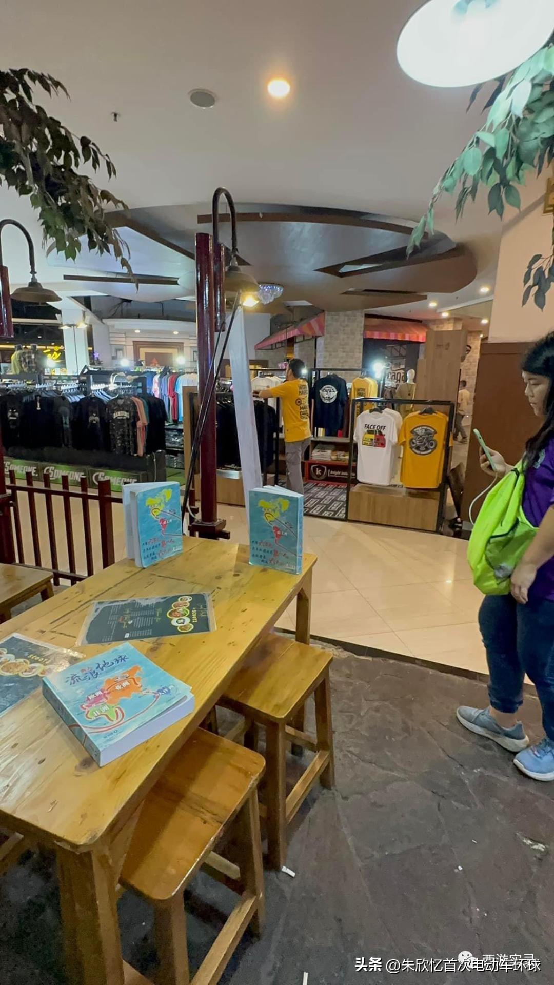 印尼进口中国火车车厢,印尼火车与高铁不一样