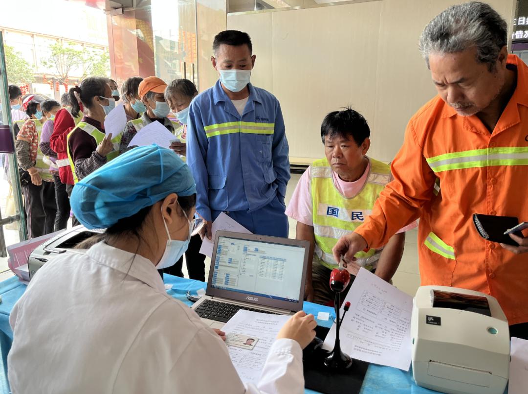 暖心！肇庆这家医院为他们免费体检，为期一个月！