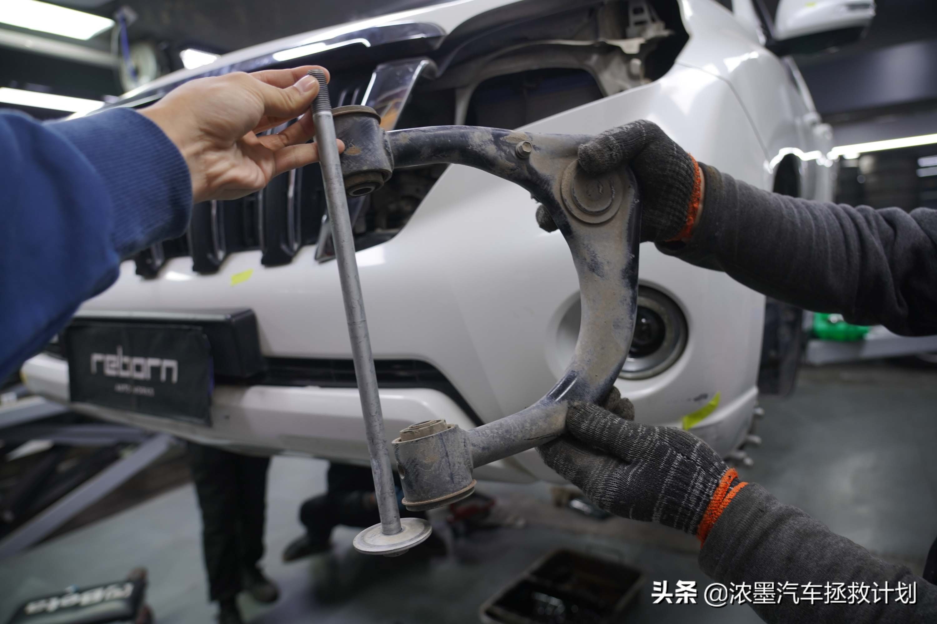 硬汉焕颜丰田普拉多续写越野传奇,修复翻新09年的丰田普拉多