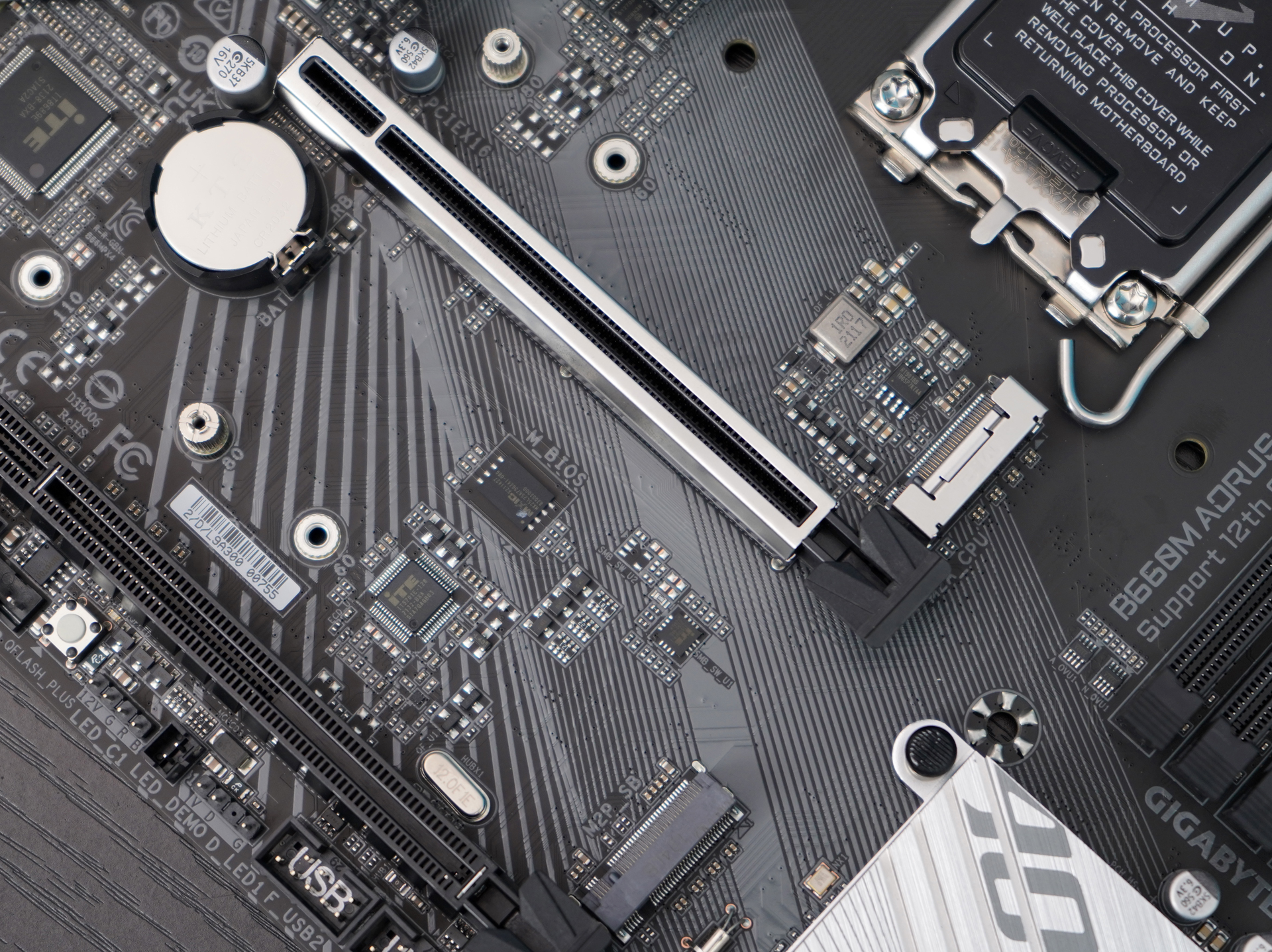 技嘉雪雕b660支持多少内存,技嘉b660雪雕主板图