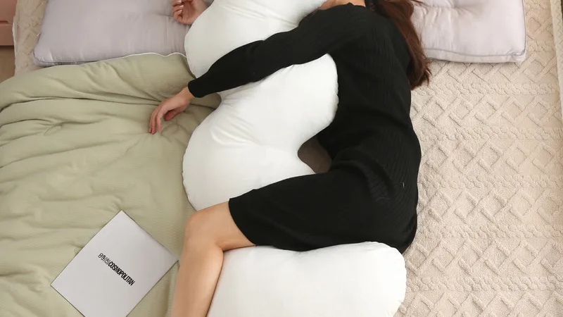 女孩总是习惯性夹腿,这是怎么回事?对身体有多大影响?涨知识了