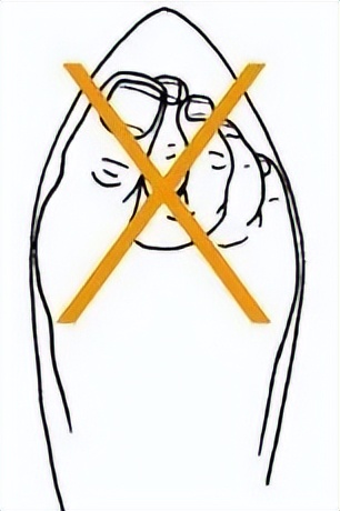 被石头划伤肿了,被石头划伤了肿了怎么办