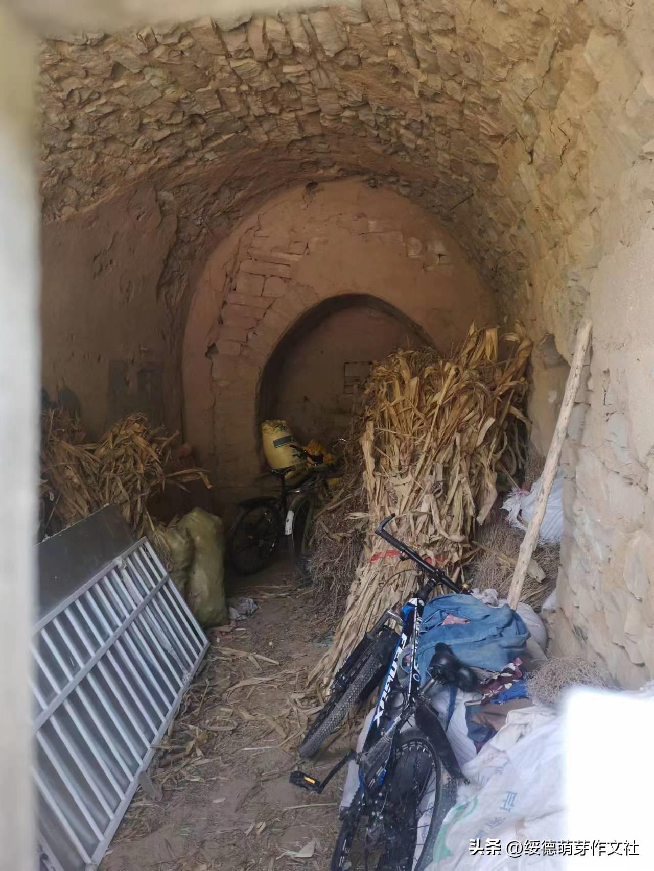 绥德李强国：从高舍硷到高石角