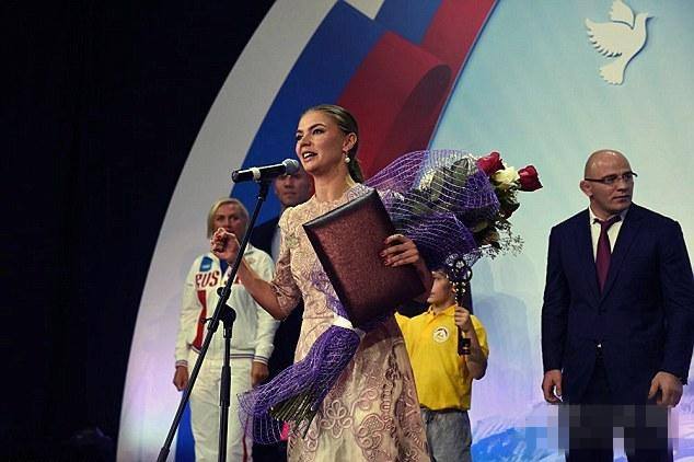 普京离婚了么,普京什么时候和卡巴耶娃在一起的