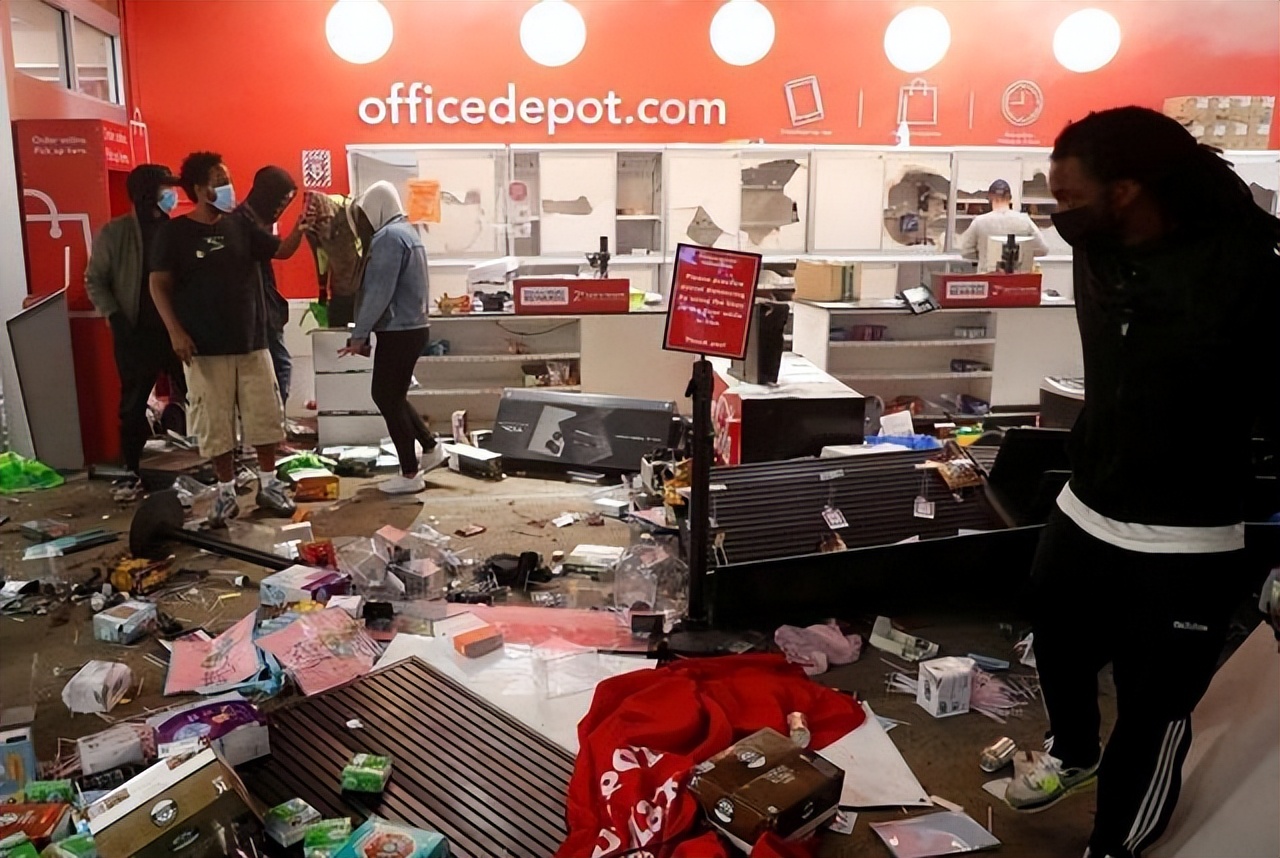 沃尔玛被零元购关店,沃尔玛超市为什么倾巢而退