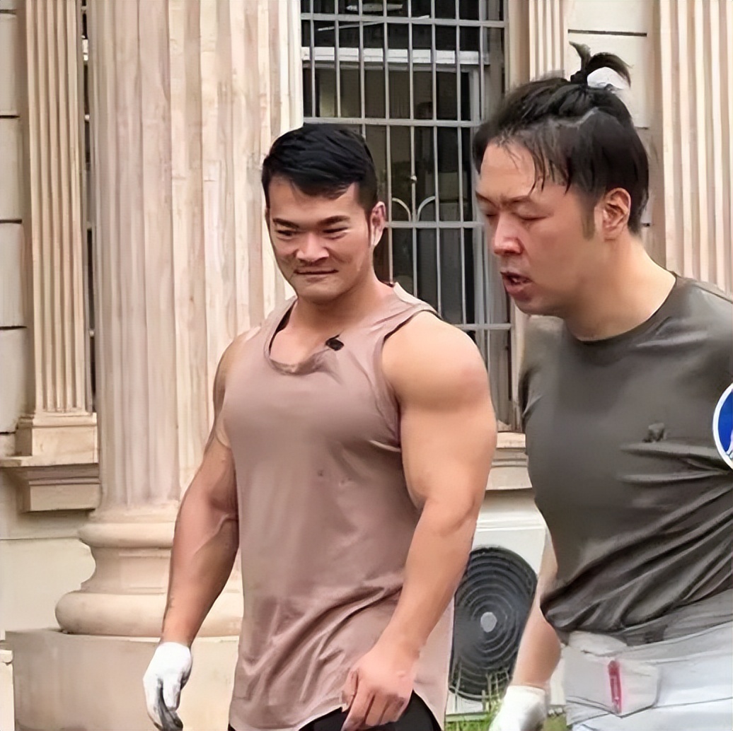 瘦成纸片人的明星,5位纸片人明星瘦成排骨